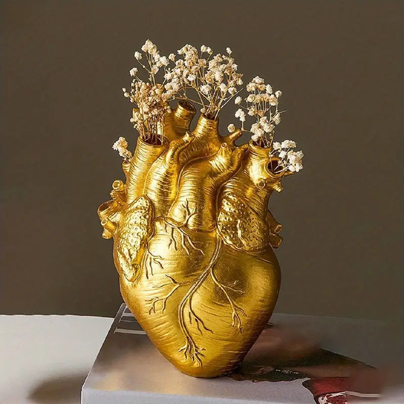 HeartfulElegance | Decorative Heart Shaped Vase for Flowers