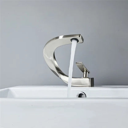 LuxeFlow | Premium Bathroom Faucet for Modern Elegance