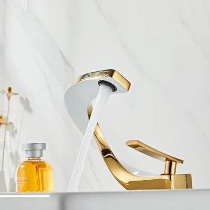 LuxeFlow | Premium Bathroom Faucet for Modern Elegance