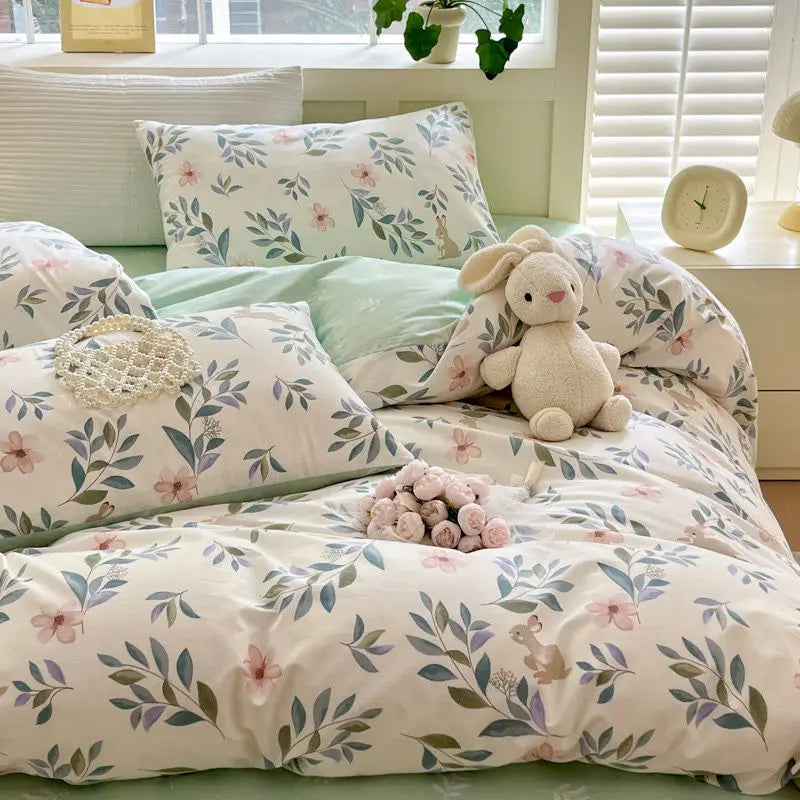 FloralDreamscape | Premium Bedding Set for Cozy Sleep