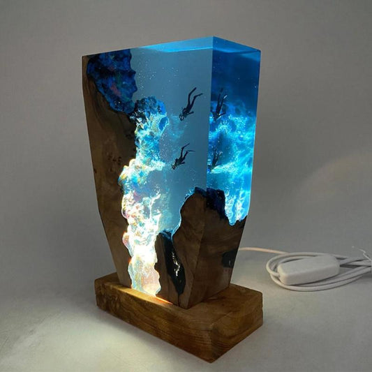 OceanGlow | Elegant Table Lamp with Marine Design