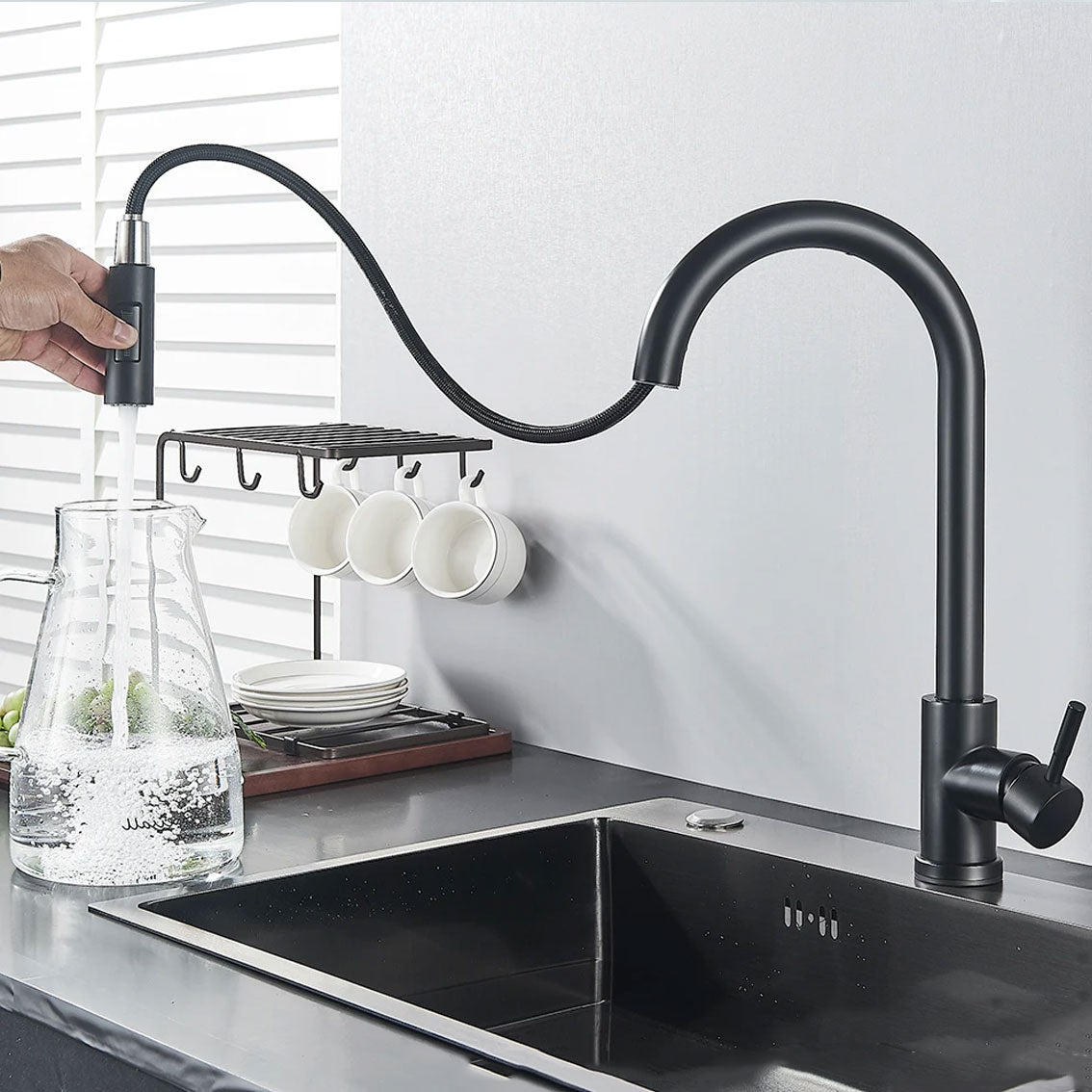 SmartFlowFaucet | Touch-Sensitive Kitchen Tap with Pull-Down Spray